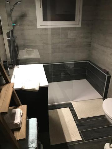 Photo of Bathroom in Monthion