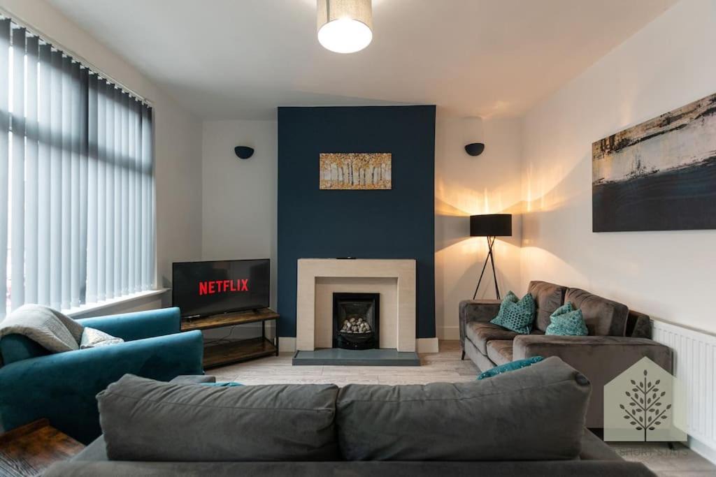 Photo of Others in Leigh