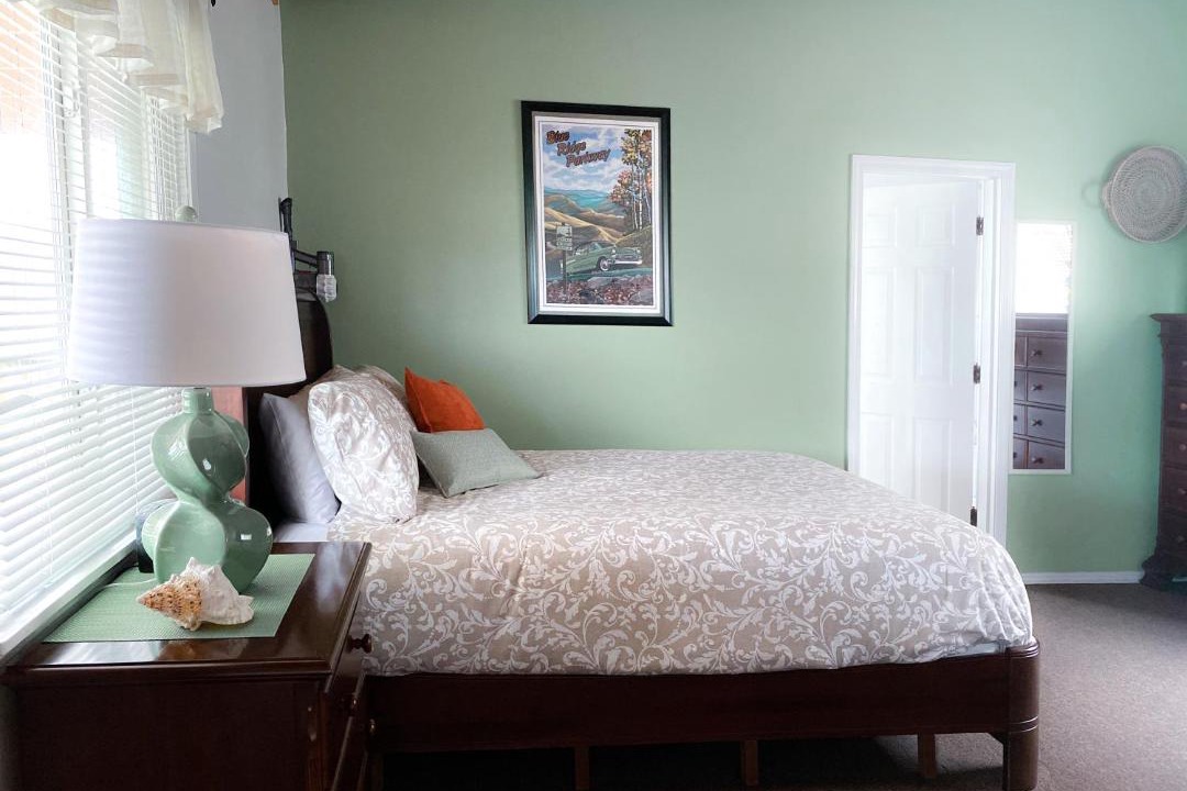 Photo of Bedroom in Klamath