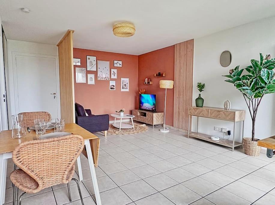 Photo of Others in Buers