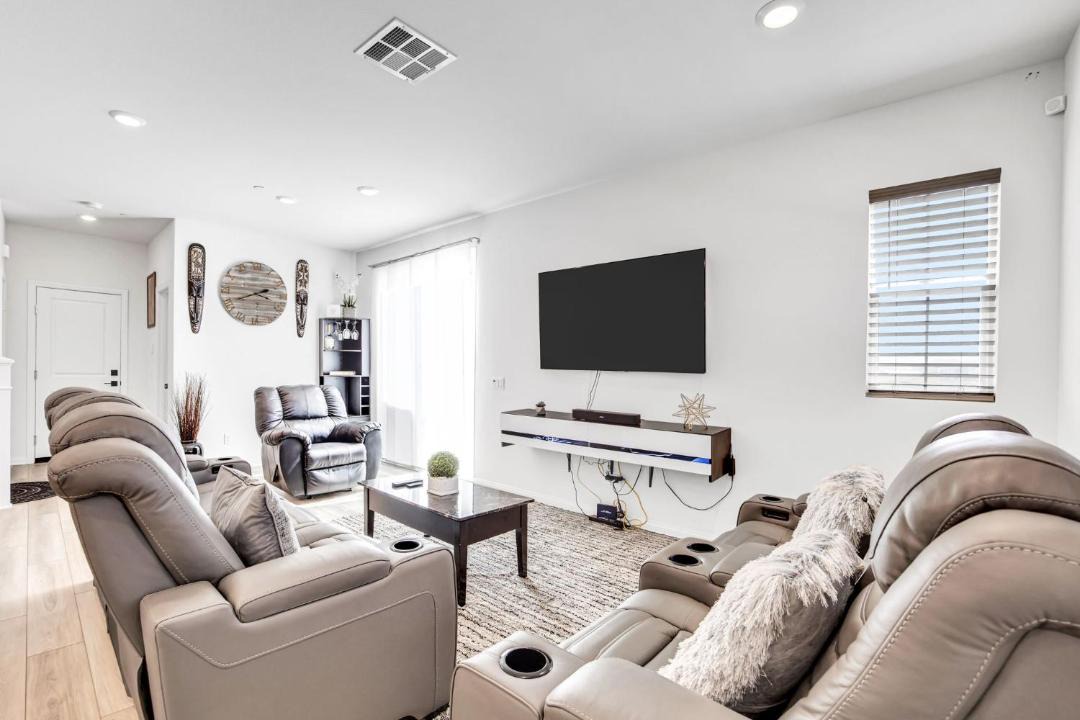 Photo of Livingroom in Canyon Country