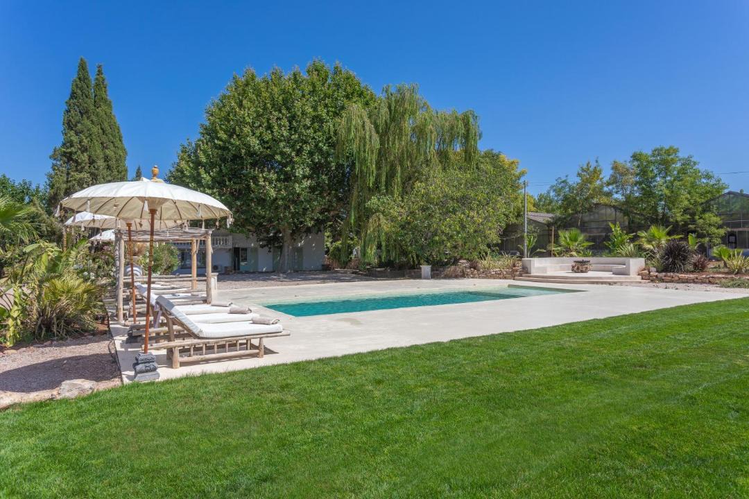 Photo of Others in Le Luc