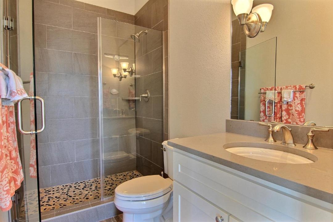 Photo of Bathroom in Cinnamon Shore