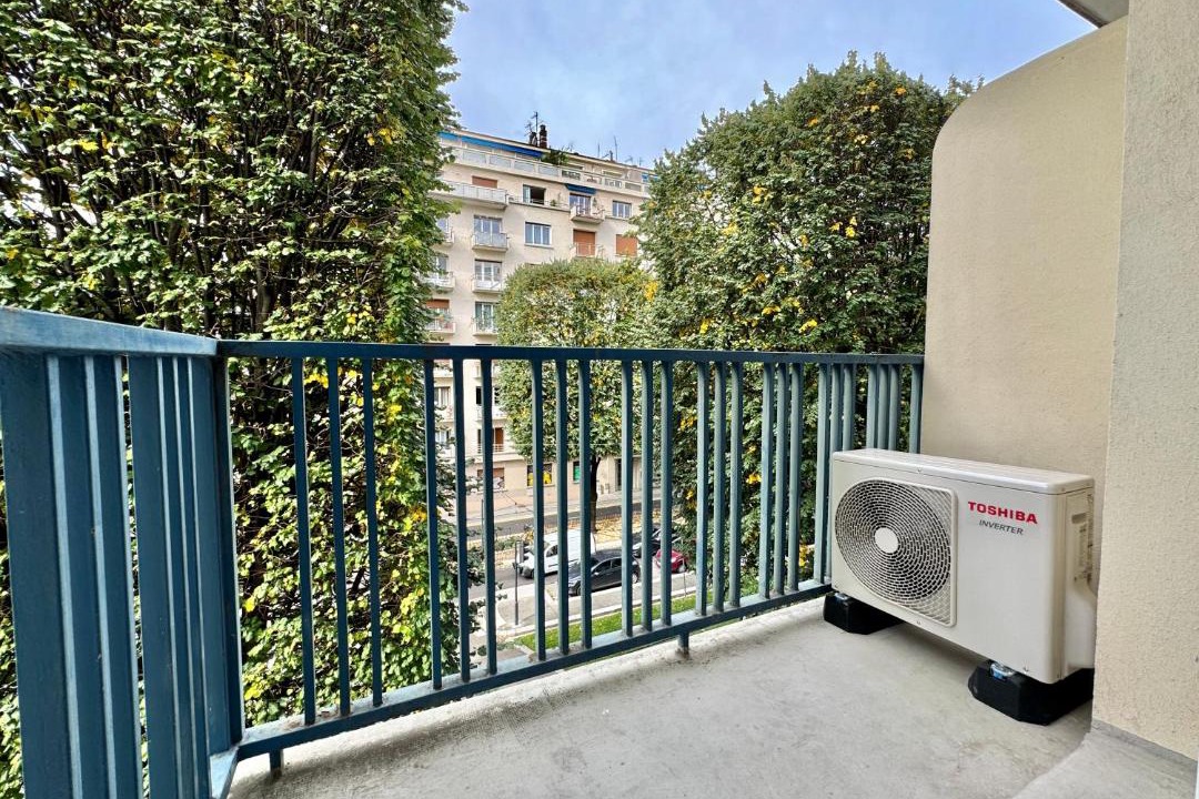 Photo of Patio Balcony in Quartier Exposition-Bajatiere
