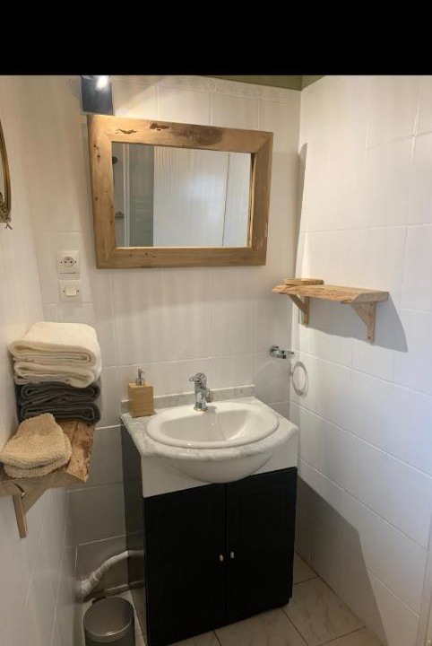 Photo of Bathroom in Loudun