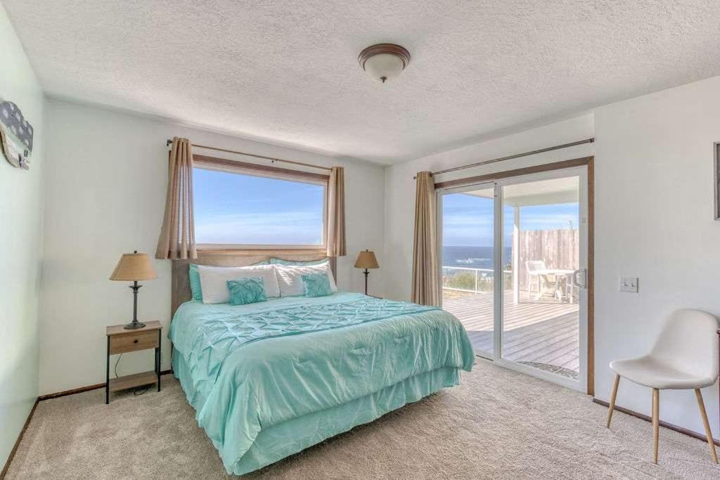 Photo of Bedroom in Lincoln City