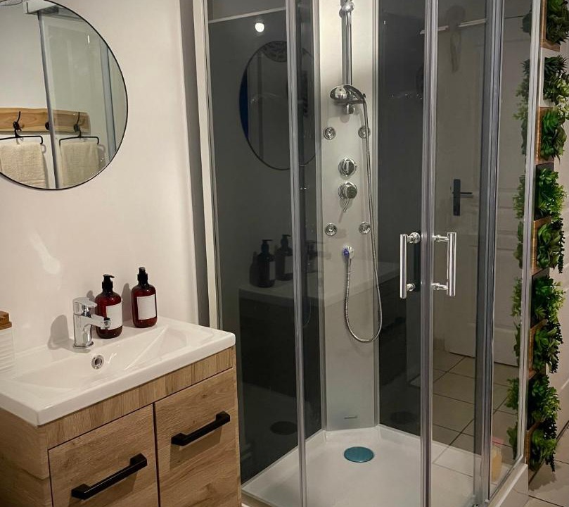 Photo of Bathroom in Saint-Jean-de-Braye