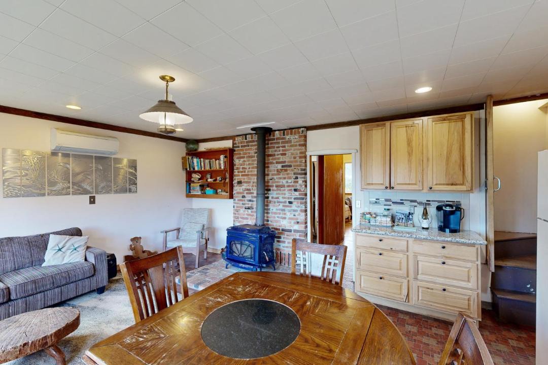 Photo of Others in Lincoln Beach