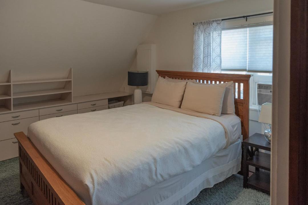 Photo of Bedroom in Ithaca
