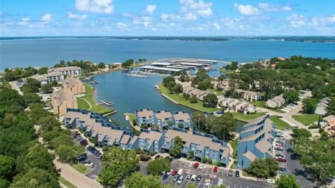 Photo of Others in Walden on Lake Conroe