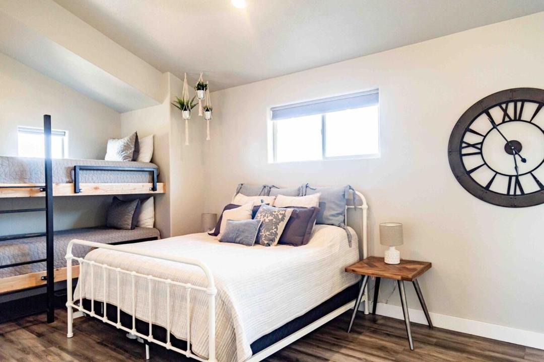 Photo of Bedroom in Orderville