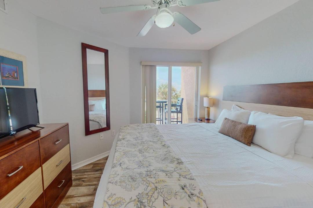 Photo of Bedroom in Treasure Island