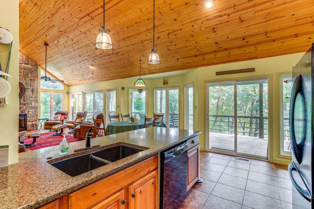 Photo of Kitchen in Mammoth Spring