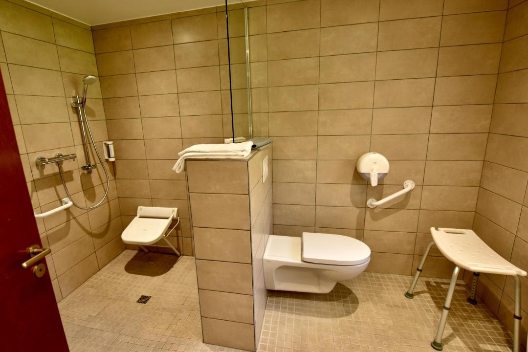 Photo of Bathroom in Saint-Fargeau