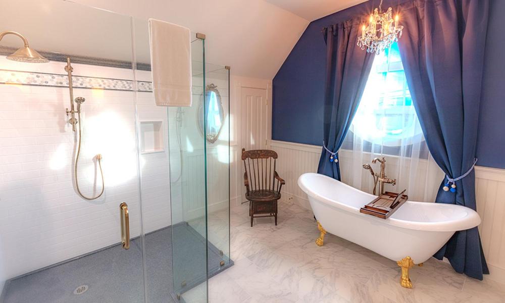 Photo of Bathroom in De Funiak Springs