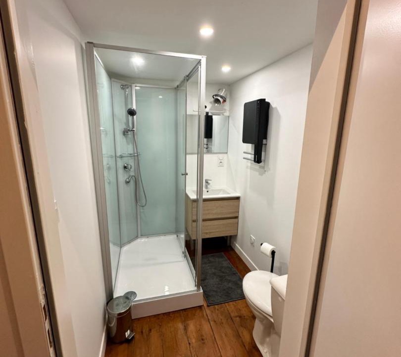 Photo of Bathroom in Pons