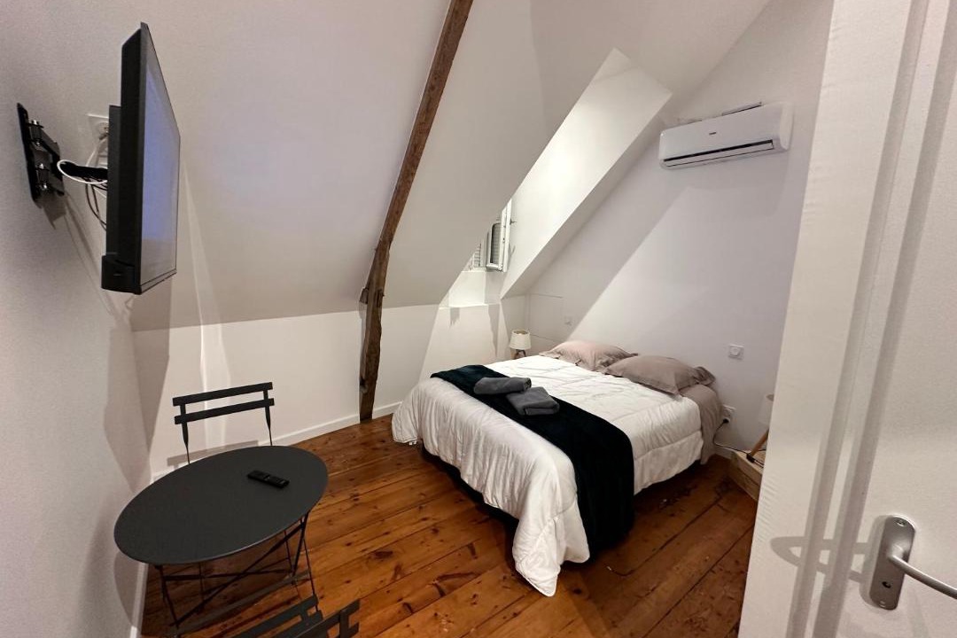 Photo of Bedroom in Pons