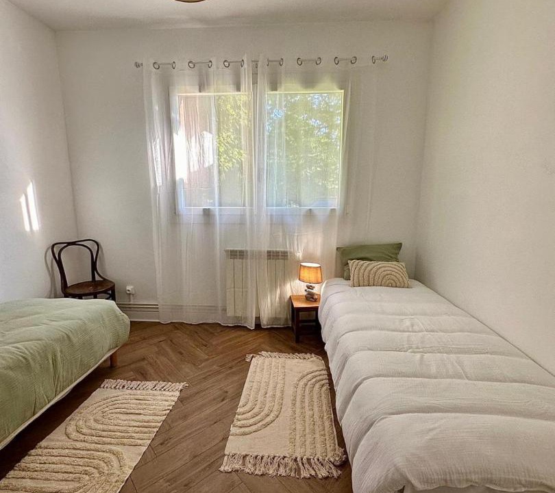 Photo of Others in Luquet