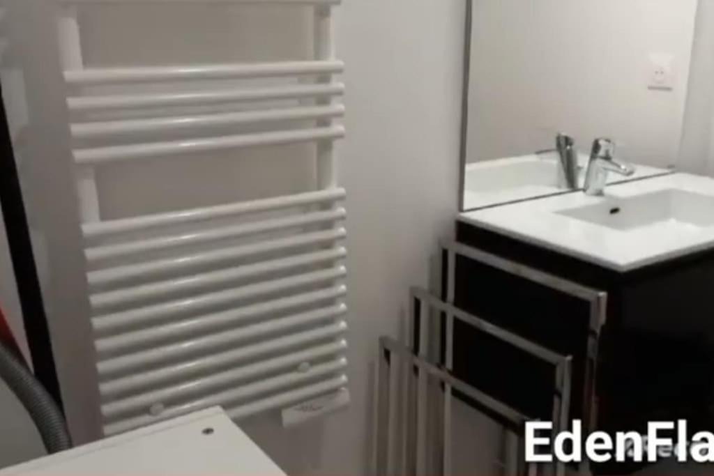 Photo of Bathroom in Clamart