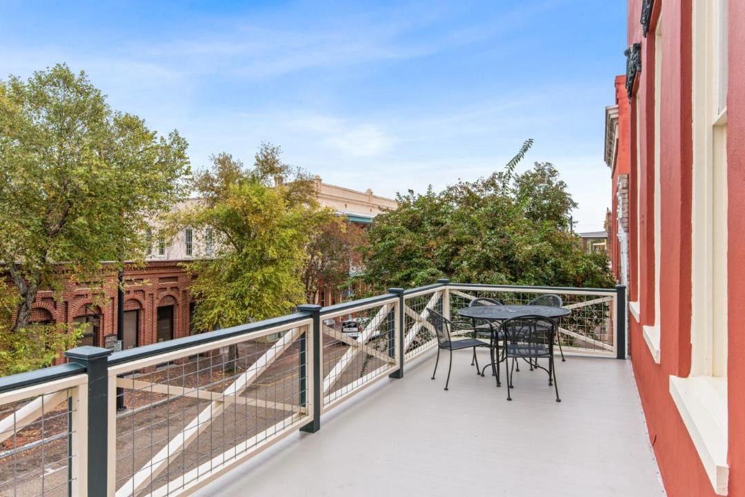 Photo of Patio Balcony in Natchez