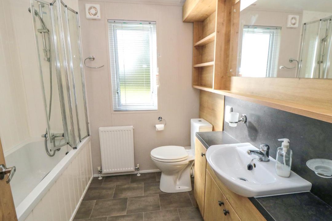 Photo of Bathroom in Cayton Bay