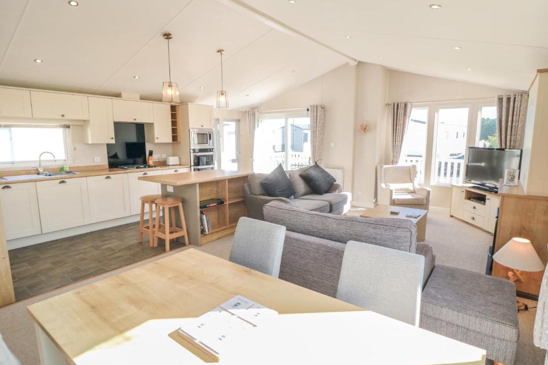 Photo of Others in Cayton Bay