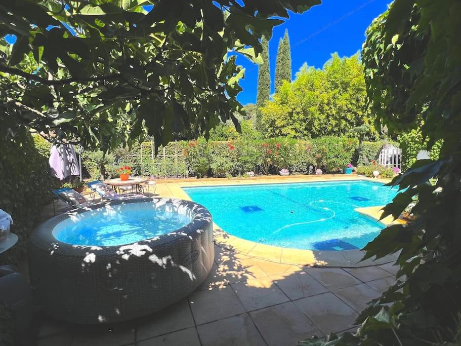 Photo of Others in Bouc-Bel-Air