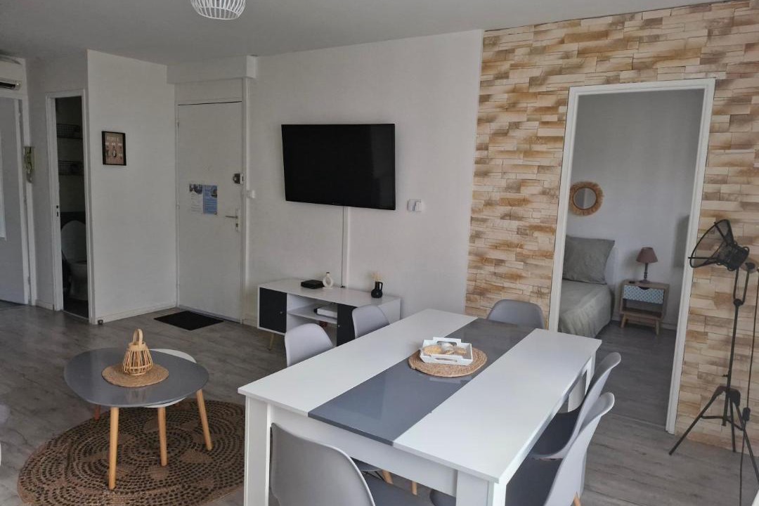 Photo of Others in Moulin a Vent