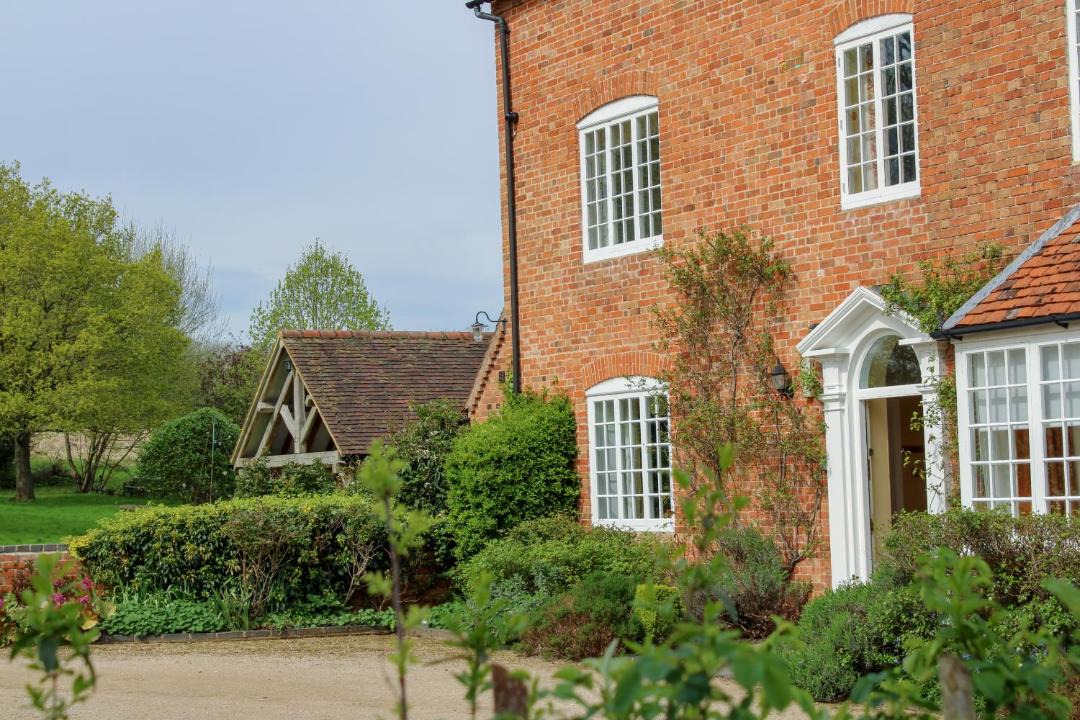 Photo of Others in Weston under Wetherley