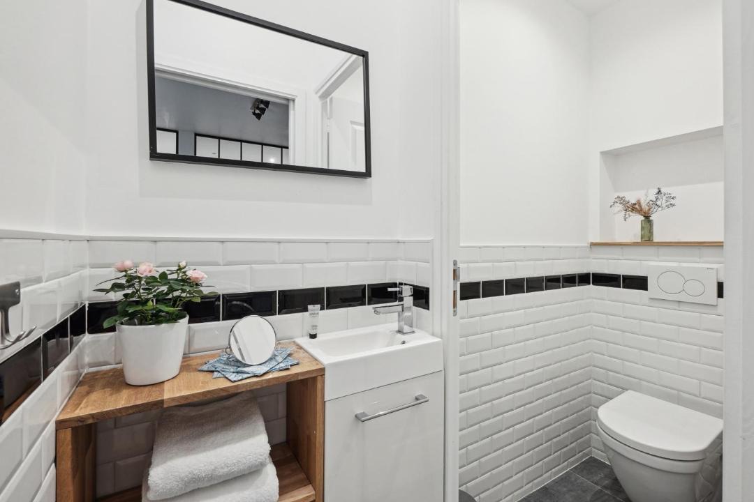 Photo of Bathroom in Arsenal