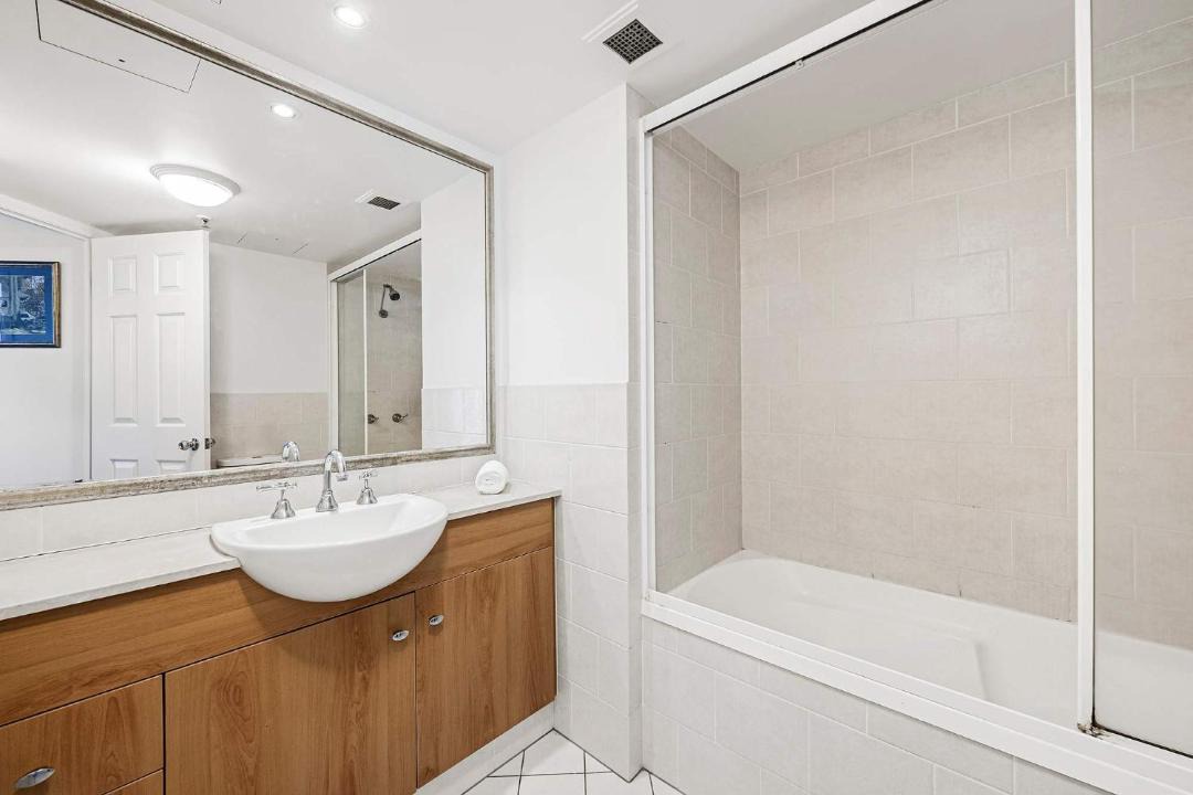 Photo of Bathroom in Broadbeach