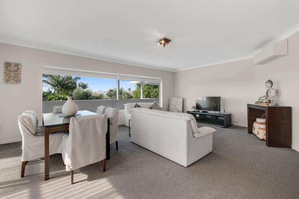 Photo of Others in Red Beach