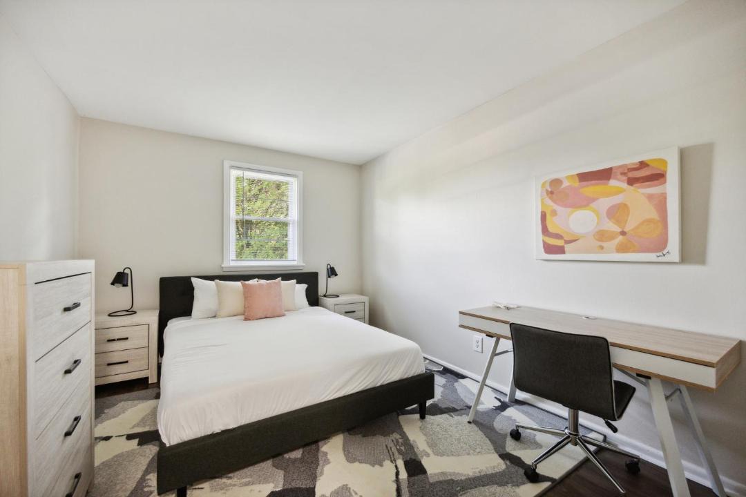 Photo of Bedroom in Newark