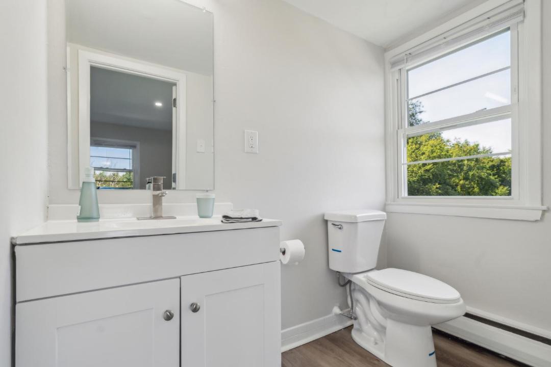 Photo of Bathroom in Newark