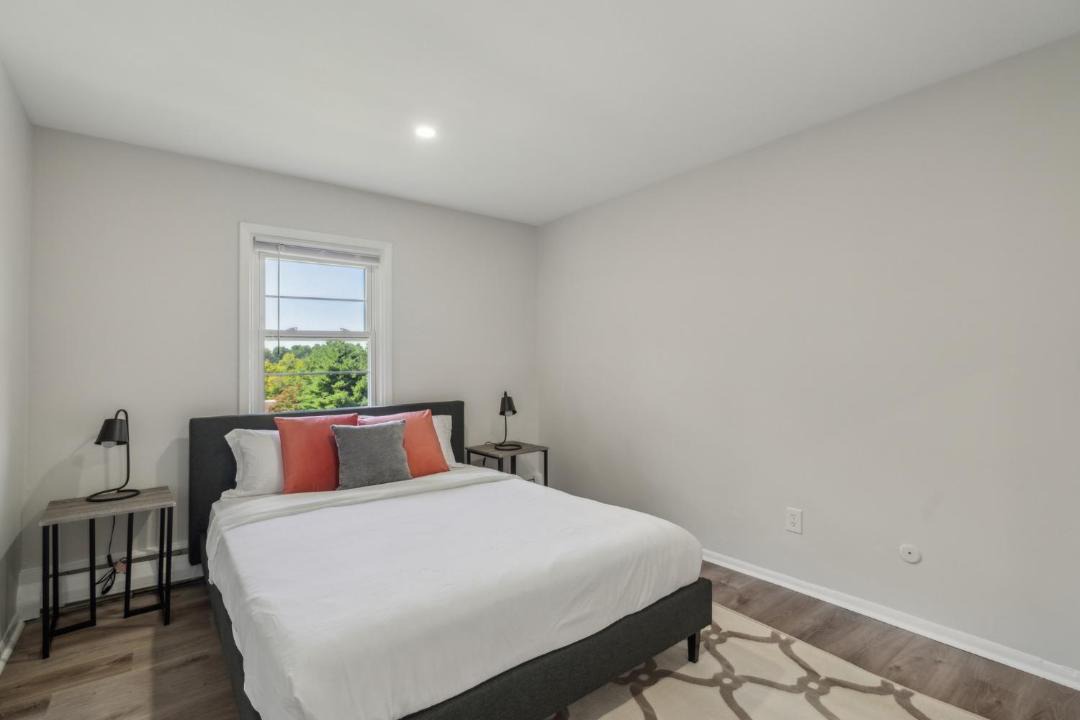 Photo of Bedroom in Newark