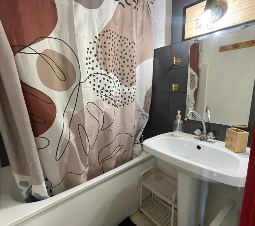 Photo of Bathroom in Premanon