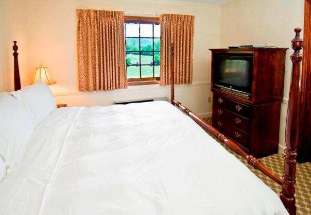 Photo of Bedroom in Dillard