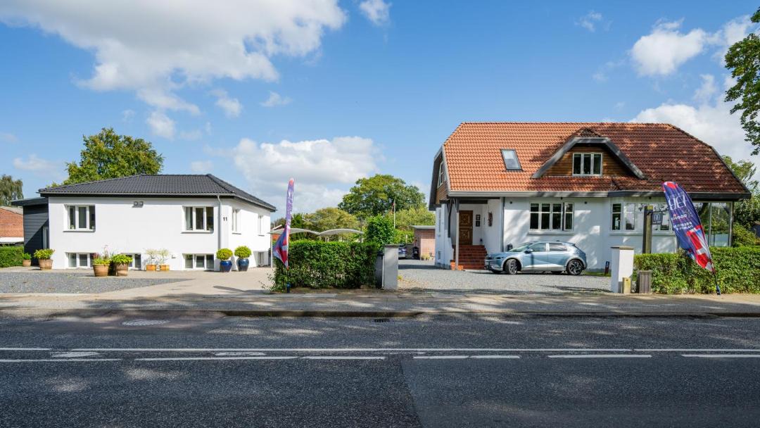 Photo of Others in Sonder Omme