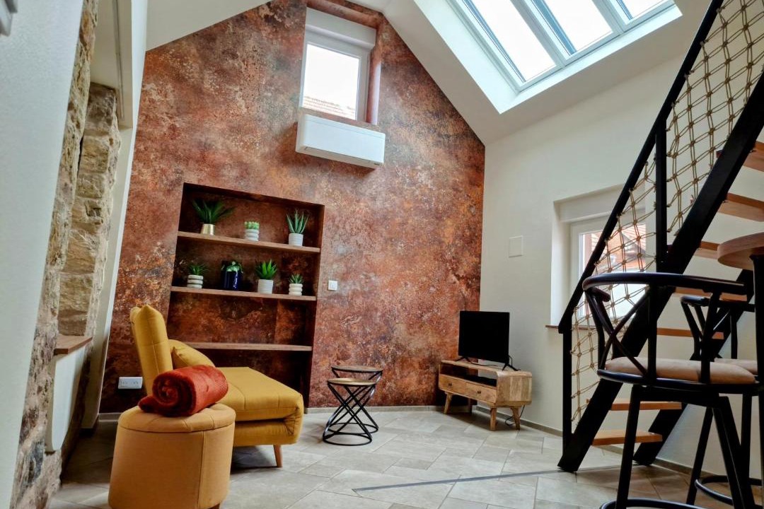 Photo of Others in Lupstein