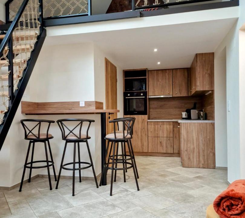 Photo of Others in Lupstein