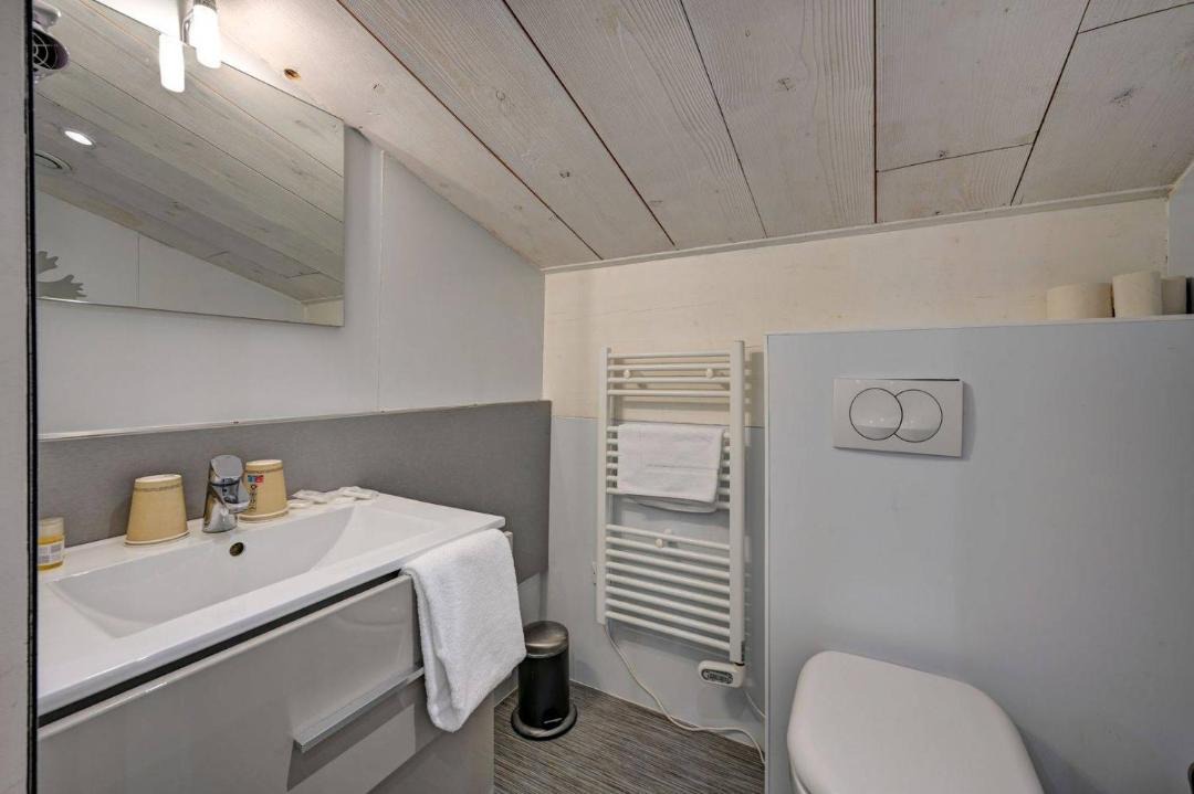 Photo of Bathroom in Tallard