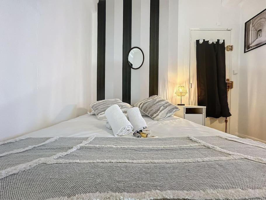 Photo of Bedroom in Carnot - Gailleton