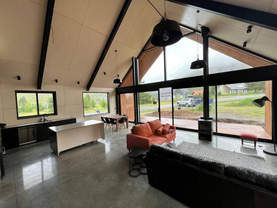 Photo of Others in Castle Hill