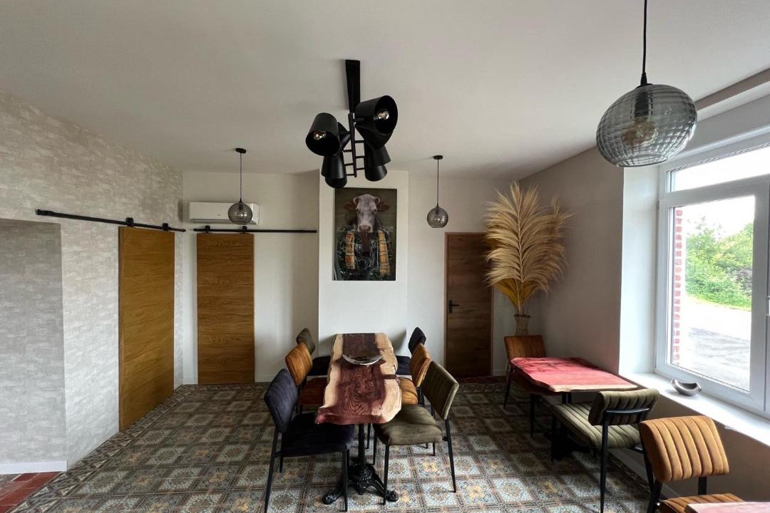 Photo of Others in Leval