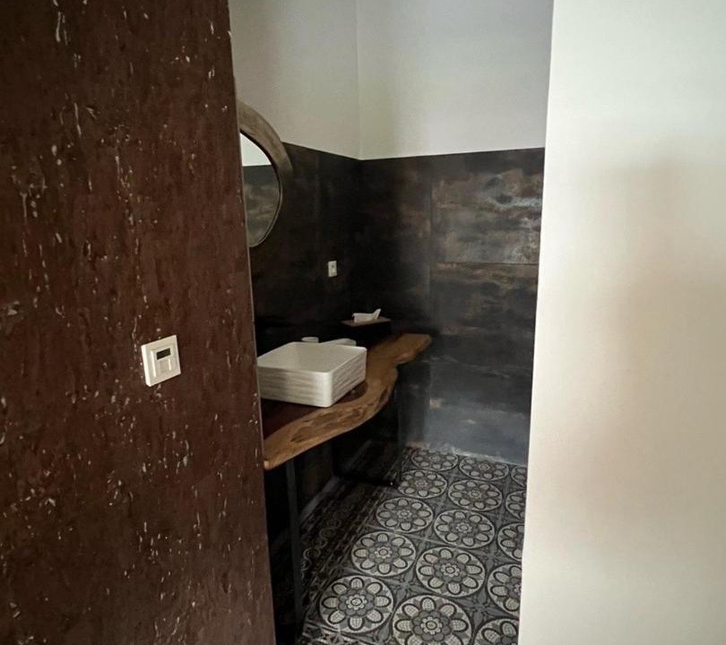 Photo of Bathroom in Leval