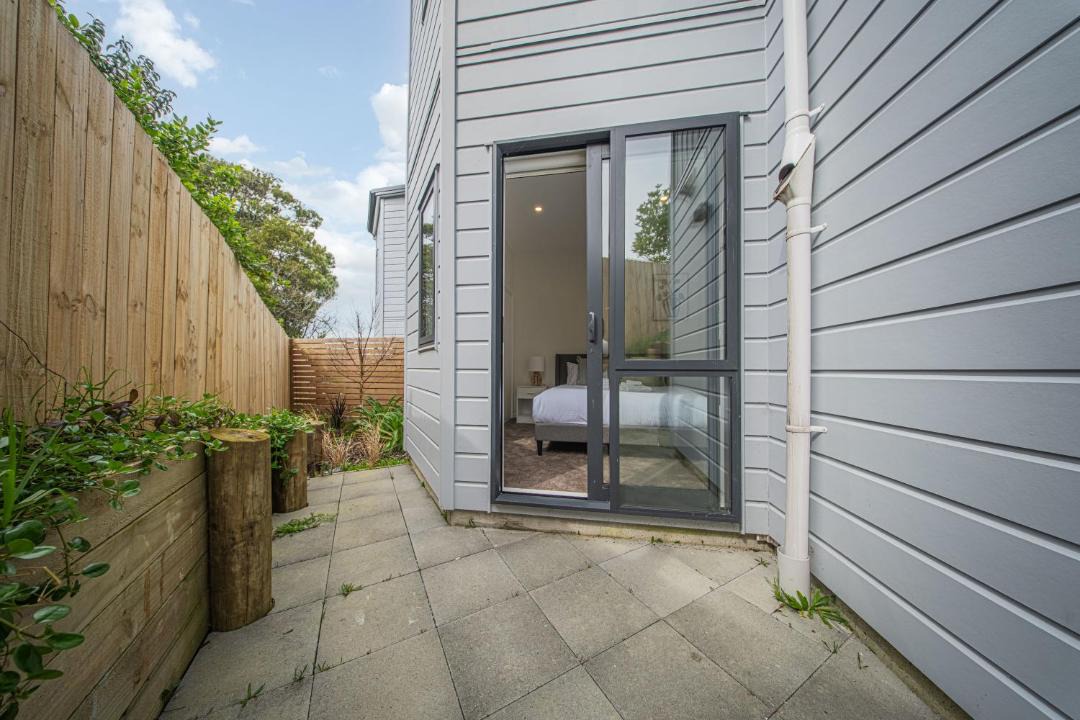 Photo of Patio Balcony in West Harbour