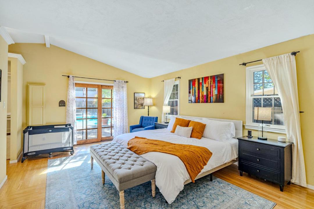 Photo of Bedroom in Kenwood