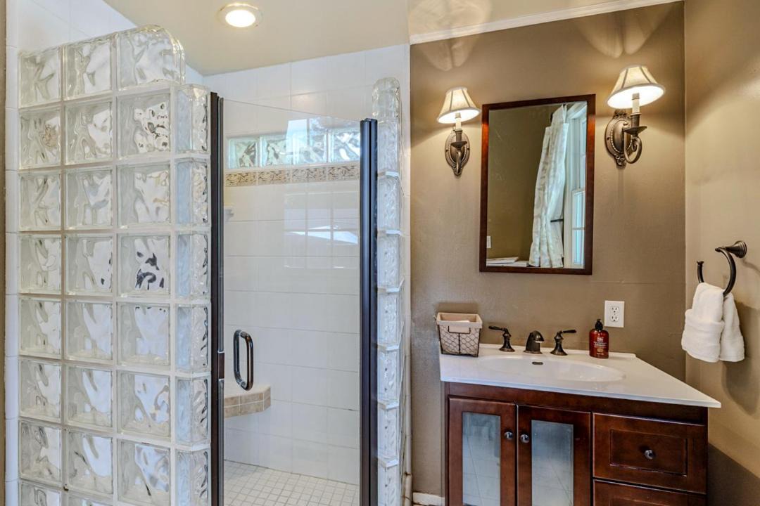 Photo of Bathroom in Kenwood