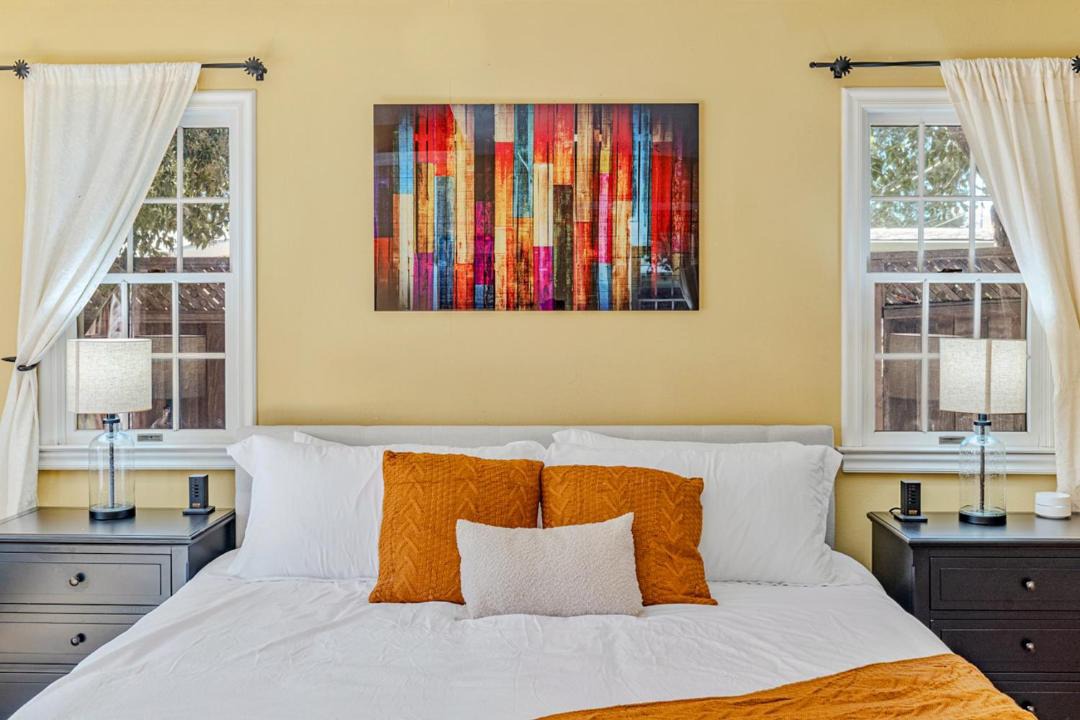 Photo of Bedroom in Kenwood