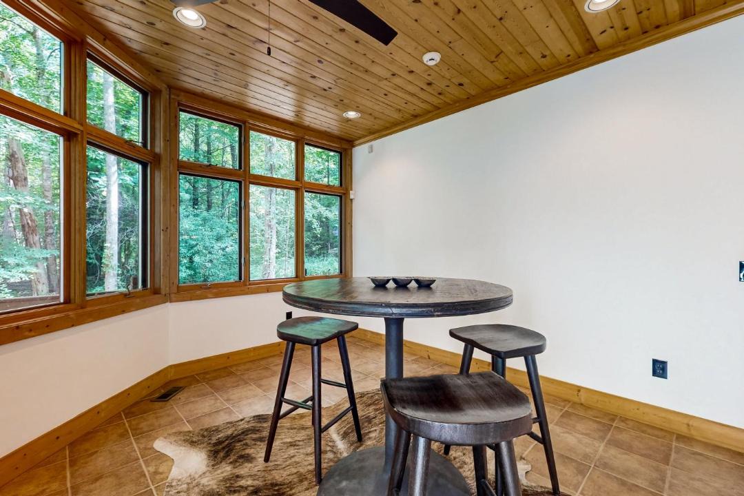 Photo of Others in Helen